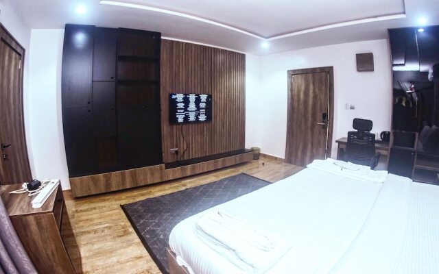 Swiss Executive Luxury Hotel