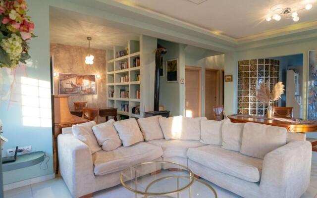 Villa Evzimthea, a wonderful house in the woods