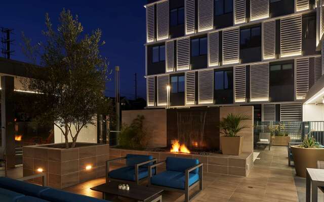 Hotel Mariposa Los Angeles