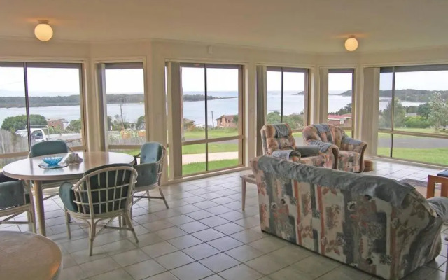 ORSO1O - Water View House