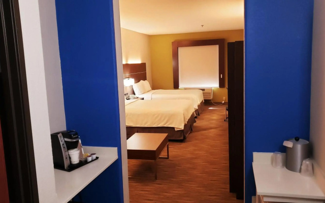 Holiday Inn Express Hotel & Suites Weslaco by IHG