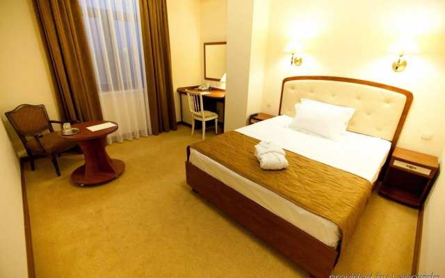 Regency Hotel