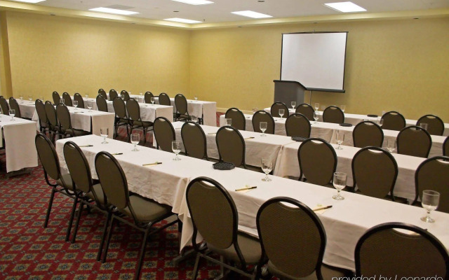 Sawgrass Inn & Conference Center
