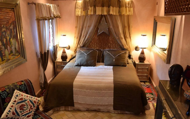 Riad Hikaya