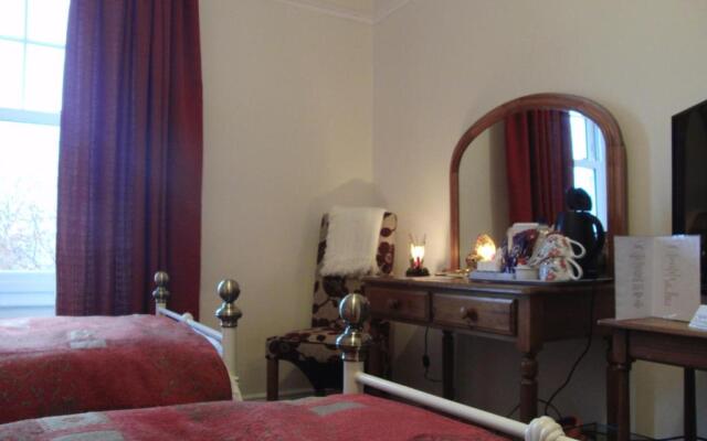 Llanwrtyd Hall B&B Angelis Holistic Retreat