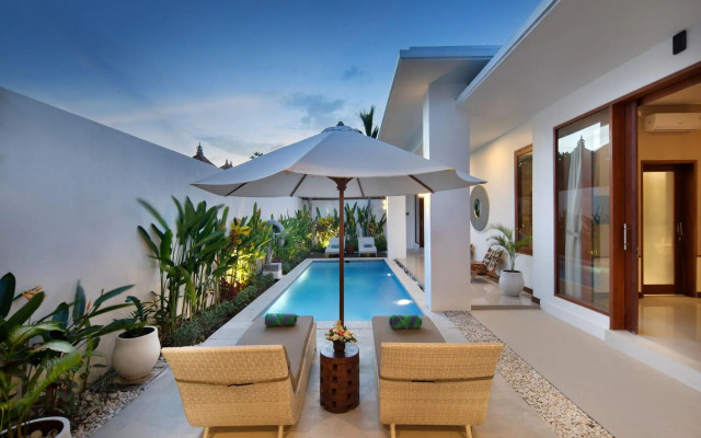 The Luxury Collection, Monaco Blu