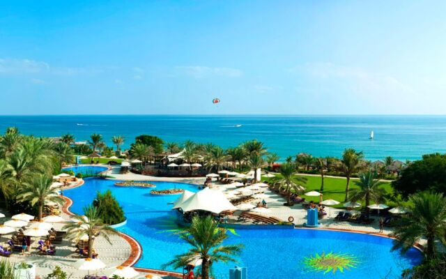 Le Meridien Al Aqah Beach Resort