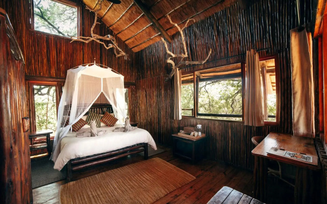 Pezulu Tree House Lodge