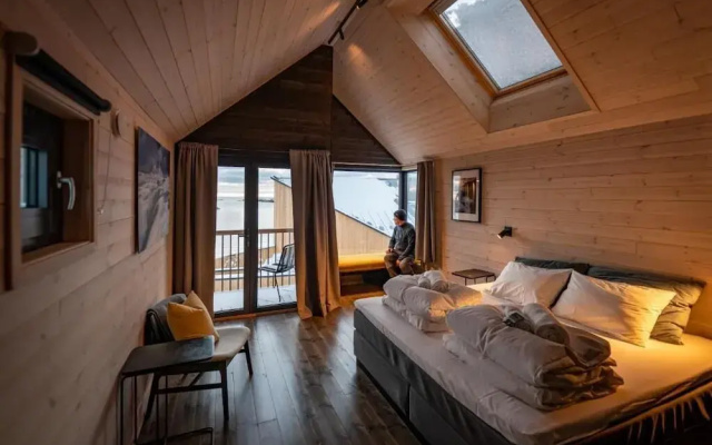 Hattvika Lodge
