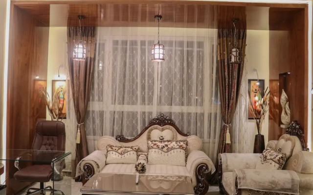 Hotel Rajahamsa