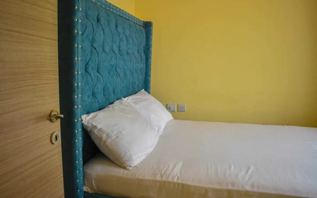 Lux Suites Buxton Point Apartments