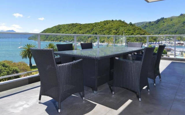 Luxury Waterfront Apartments Picton