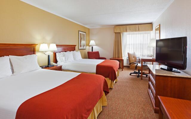 Holiday Inn Express & Suites Greensboro-(I-40 Wendover), an IHG Hotel