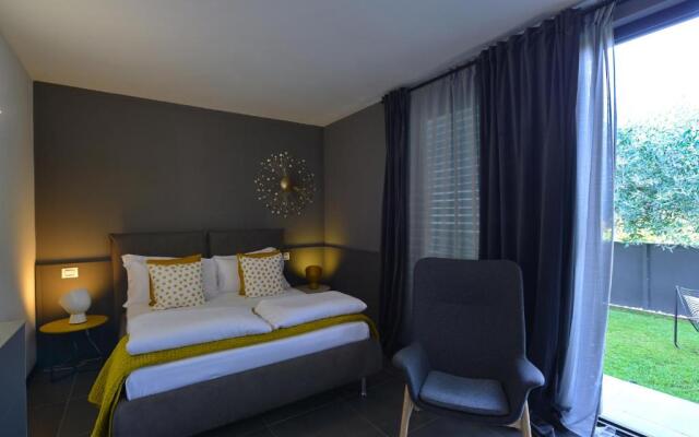 Extra Urbano - Lago di Garda - Adults Only