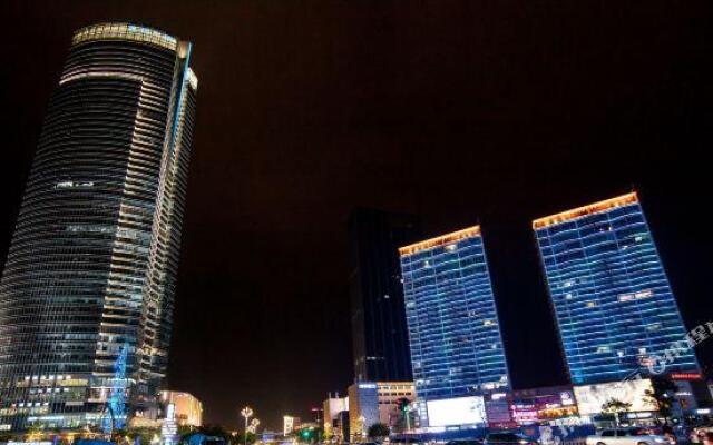 Kunming Jiaoyuan Hotel (Tongde Plaza Baiyun Road Subway Station)