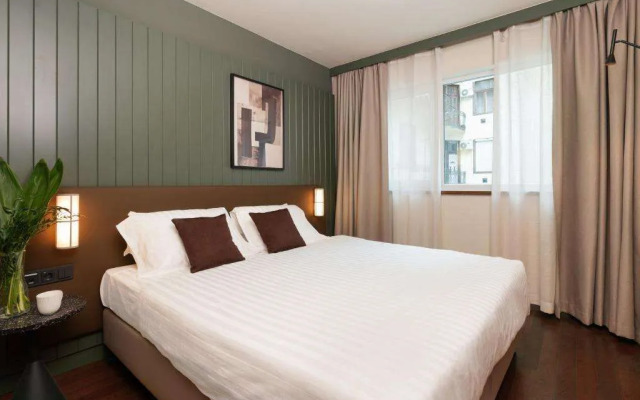 The Honest Budapest by Chic & Basic
