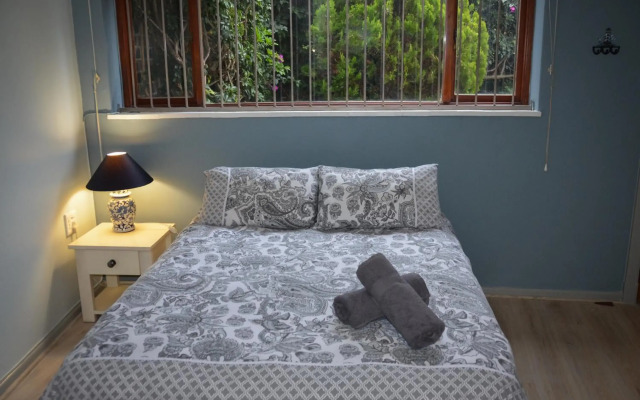 Seaforth Beach Apartment