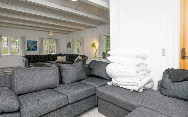 6 Person Holiday Home in Rodby-by Traum
