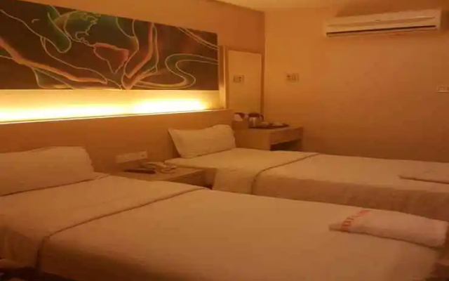 Indigo Inn  Metro Prima