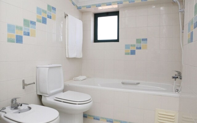 Wondrous Terrace Apartment in Cascais Center