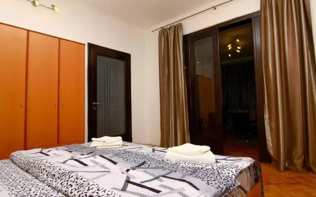 Universitate Apartment
