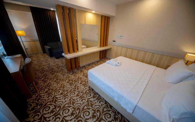Grand Itimat Hotel