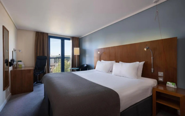 Holiday Inn London Camden Lock by IHG