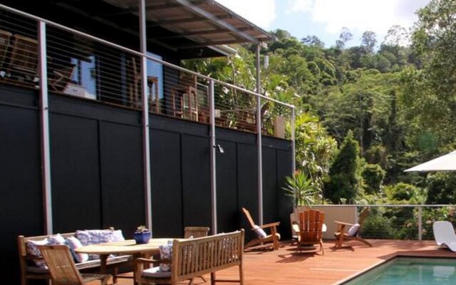 Phoenix Eumundi Bed & Breakfast