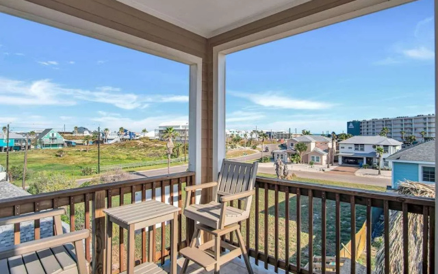 Fin And Tonic by Silver Sands Vacation Rentals