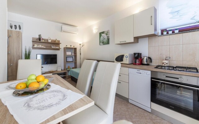 Amazing Apartment in Fazana With Wifi and 1 Bedrooms