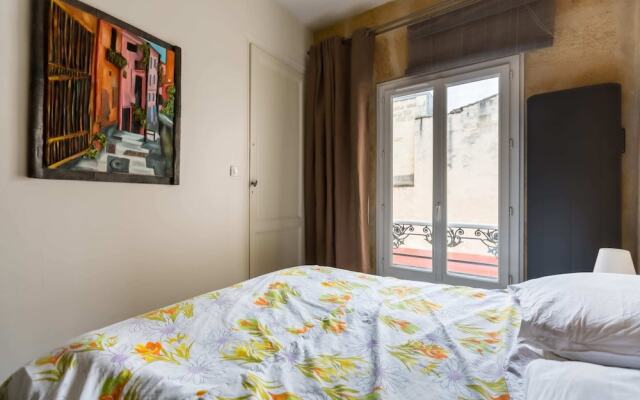 Beautiful Flat Near Grand Theatre For Up To 4 Guests