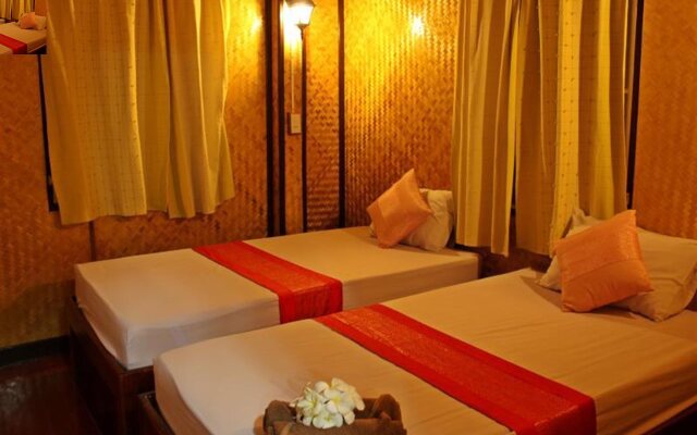 Baansuanlynjee Maeklong Resort