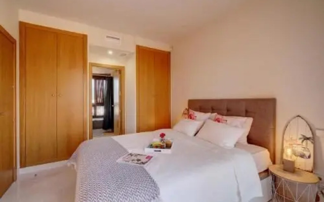 Sotoserena Tropical Flat- sleeps4