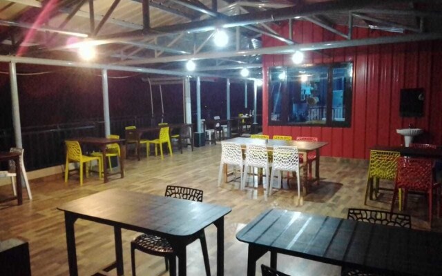 Hotel Trishul Regency