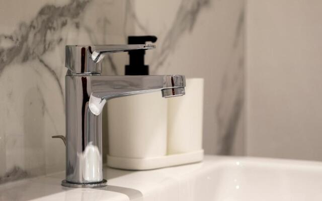 Archivolto del Teatro, 3