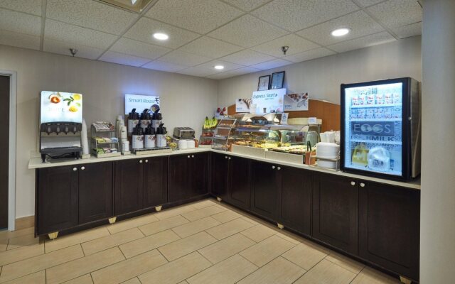 Holiday Inn Express & Suites Birmingham South - Pelham by IHG