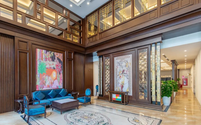 Reyna Luxury Hotel