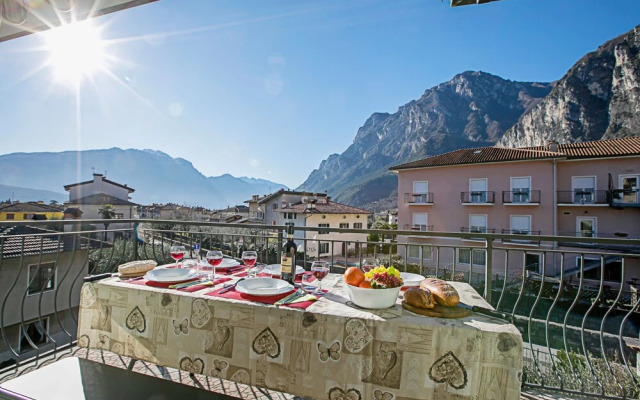 Paulie Apartment in Riva del Garda