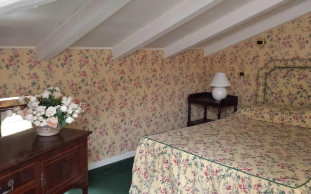 Отель Residenza Torre di San Martino