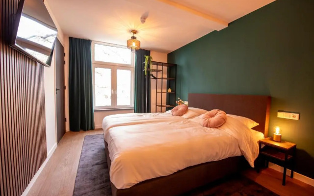 Hotel Bom