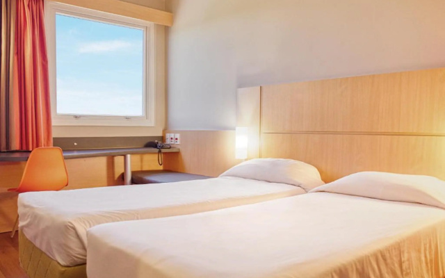 Hus Hotel Dourados