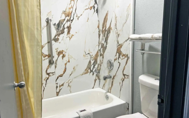 Motel 6 Harrisonburg, VA - South