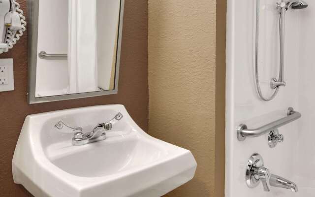 Microtel Inn And Suites Sayre PA