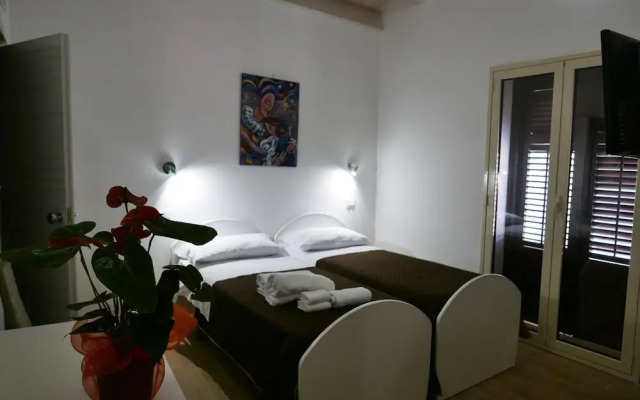 Opera Boutique Rooms