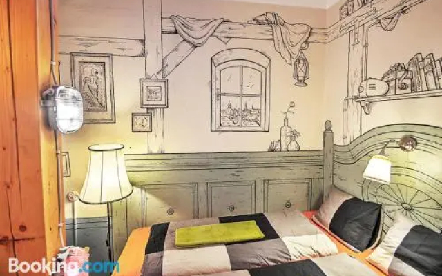 Lavender Circus Hostel And Apartments