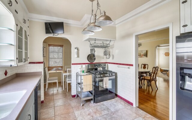 Crockett Retreat 4 Bedroom Home