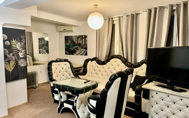 Bali Colosseum Hotel