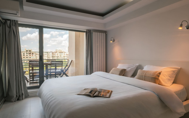 Unirii Center Apartments by Olala Homes