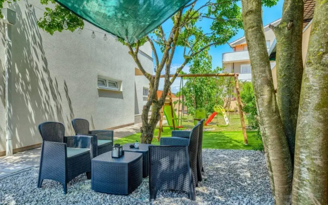 Villa Dreamin With Heated Pool & Hot Tub