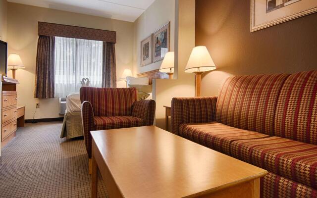 Best Western Plus Newport News Inn & Suites